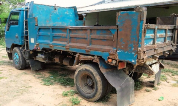 **389,000 บ.ต่อรอง/// 6ล้อดั้มดิน MITSU CANTER-115 **ขาย MITSUBISHI CANTER-115 6ล้อดั้มดิน MITSU CANTER FE449E-TA 4D34-TA 115แรง เกียร์สั้น รถห้างแท้ ปี38 จดใหม่ ปี47 เครื่องเดิม เกียร์เดิม เครื่องดี แน่นดี แรงดี ครับ เกียร์สั้น เข้าง่าย ไม่หลุด ช่วงล่างใ