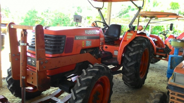 KUBOTA  M5000   พร้อมดันหน้า+ผาน6 ราคา 350,000 รถสภาพดี เครื่องดี   อ.แกลง จ.ระยอง  สอบถาม 0818618678 id  line=  carbonthai