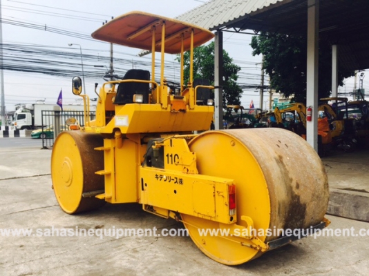 รถบด ยี่ห้อ SAKAI รุ่น R2S S/N 10480 บจก.สหสินอีควิปเม้นท์ โทร.081-5851880, 02-5168100-1 www.sahasinequipment.com