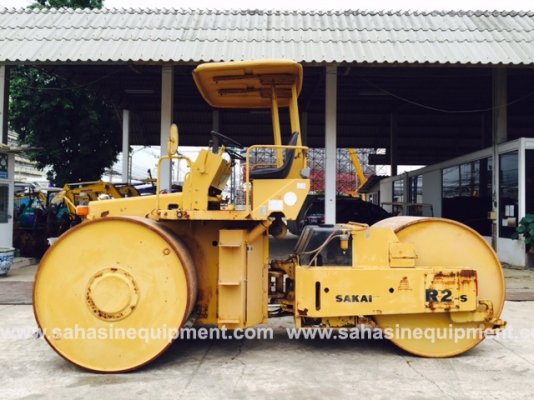 รถบด ยี่ห้อ SAKAI รุ่น R2S S/N 12403 บจก.สหสินอีควิปเม้นท์ โทร.081-5851880, 02-5168100-1 www.sahasinequipment.com