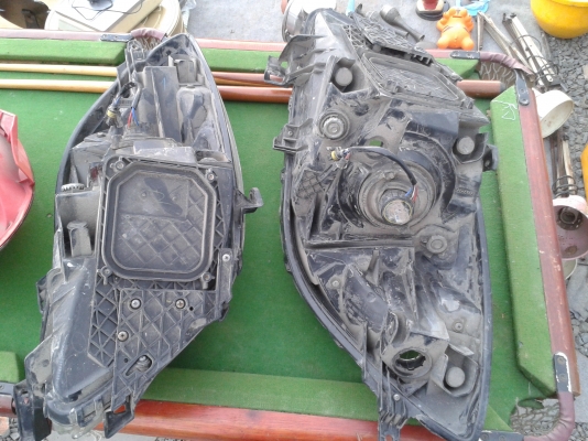 ไฟหน้า หลัง ยาลีส ขายทั้งหมด 1800.บาท