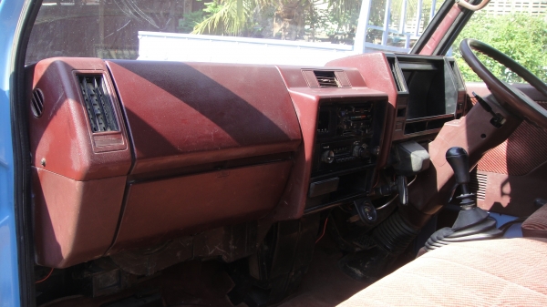 ISUZU NKR ดั๊ม3คิว เครื่อง4BE1(110แรง)เครื่องดี ดั๊มดี แอร์ ฟิล์ม เพาเวอร์ รถสวยพร้อมใช้