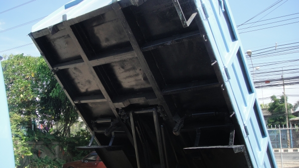 ISUZU NKR ดั๊ม3คิว เครื่อง4BE1(110แรง)เครื่องดี ดั๊มดี แอร์ ฟิล์ม เพาเวอร์ รถสวยพร้อมใช้