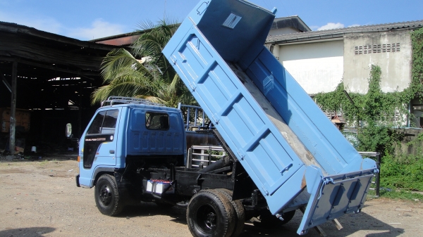 ISUZU NKR ดั๊ม3คิว เครื่อง4BE1(110แรง)เครื่องดี ดั๊มดี แอร์ ฟิล์ม เพาเวอร์ รถสวยพร้อมใช้