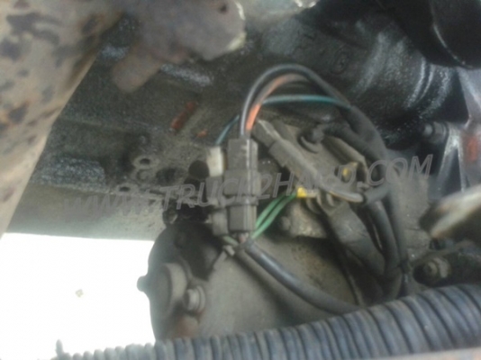 รถบรรทุกติดเครน ISUZU 6 ล้อ FTR12HA   เครน 3 ตัน ปีจดทะเบียน 2538