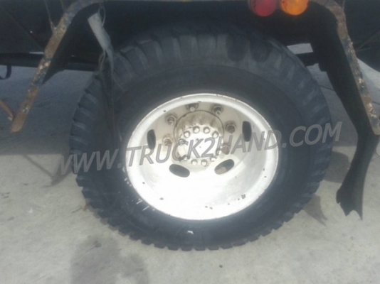 รถบรรทุกติดเครน ISUZU 6 ล้อ FTR12HA   เครน 3 ตัน ปีจดทะเบียน 2538