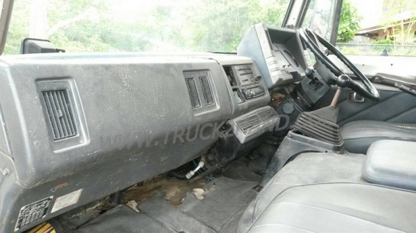 รถบรรทุกติดเครน ISUZU 6 ล้อ FTR12HA   เครน 3 ตัน ปีจดทะเบียน 2538