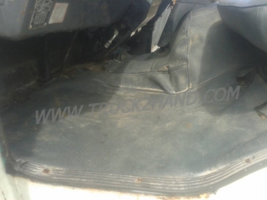 รถบรรทุกติดเครน ISUZU 6 ล้อ FTR12HA   เครน 3 ตัน ปีจดทะเบียน 2538