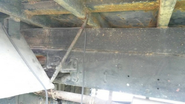 รถบรรทุกติดเครน ISUZU 6 ล้อ FTR12HA   เครน 3 ตัน ปีจดทะเบียน 2538