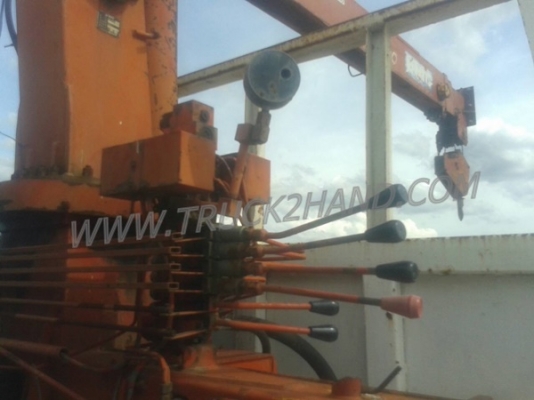 รถบรรทุกติดเครน ISUZU 6 ล้อ FTR12HA   เครน 3 ตัน ปีจดทะเบียน 2538