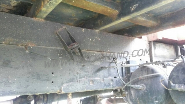 รถบรรทุกติดเครน ISUZU 6 ล้อ FTR12HA   เครน 3 ตัน ปีจดทะเบียน 2538