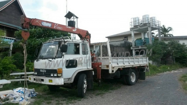 รถบรรทุกติดเครน ISUZU 6 ล้อ FTR12HA   เครน 3 ตัน ปีจดทะเบียน 2538