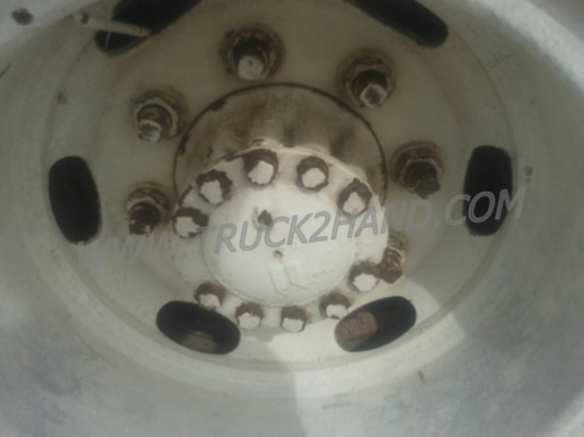 รถบรรทุกติดเครน ISUZU 6 ล้อ FTR12HA   เครน 3 ตัน ปีจดทะเบียน 2538