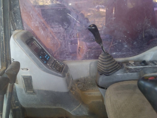 ขายรถแบคโฮ KOMATSU PC-200-7 เอกสารอิมวอน ไฟฟ้า้งานได้ ราคา.1250000  ต่อรองคับ สนใจโทรจองเลย