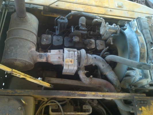 ขายรถแบคโฮ KOMATSU PC-200-7 เอกสารอิมวอน ไฟฟ้า้งานได้ ราคา.1250000  ต่อรองคับ สนใจโทรจองเลย