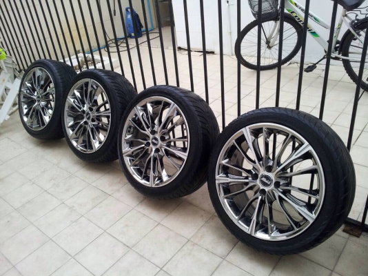 ขายยางขอบ17 สวยหรูด้วยรายละเอียด ทุกริ้วพลิ้วแว่บ ทั้งยามวิ่ง และนิ่งสงบ สภาพดี ขายยางขอบ17 สวยหรูด้วยรายละเอียด ทุกริ้วพลิ้วแว่บ ทั้งยามวิ่ง และนิ่งสงบ สภาพดี