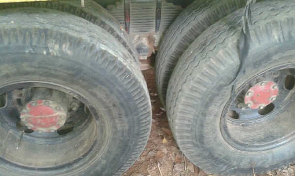 10ลัอเพลาเดียว195แรงFVM32M R-3003168 รถสภาพดี สวยดี