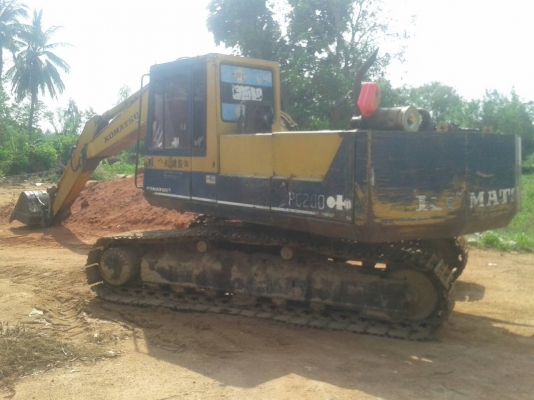 KOMATSU PC200-3สภาพพรอมใช้ รถกำลังทำงานอยู่ เอกสารใบแจ้งจำหน่ายอินร์วอยน์ เครื่องเดิม ปั้มพ์เดิม 0857698049 0887115178