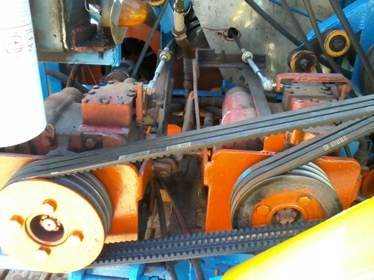 ต้องการขายรถเกียวข้าวไทยเจริญด่วน