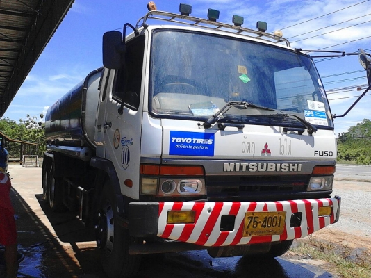 ขายรถสิบล้อMMTFN617เครือง225แรงม้าปี46รถนํ้ามันโหลดล่าง