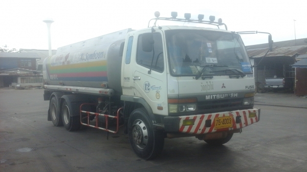 ขายรถสิบล้อMMTFN617เครือง225แรงม้าปี46รถนํ้ามันโหลดล่าง