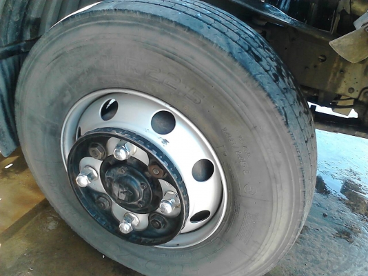 ขายรถสิบล้อMMTFN617เครือง225แรงม้าปี46รถนํ้ามันโหลดล่าง