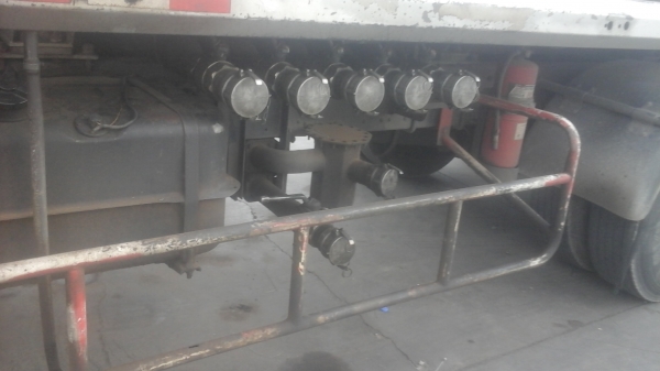 ขายรถสิบล้อMMTFN617เครือง225แรงม้าปี46รถนํ้ามันโหลดล่าง