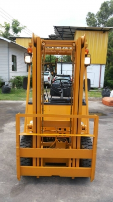 KOMATSU FD15-14 ขนาด1.5ตัน เสาสูง3เมตร เกียร์ธรรมดา เครื่องยนต์ดีเซลC240 ยางตันใหม่4เส้น รถญี่ปุ่นแท้ รับประกันเครื่องเกียร์6เดือน ราคาต่อรองได้ 0816161541วีรพล