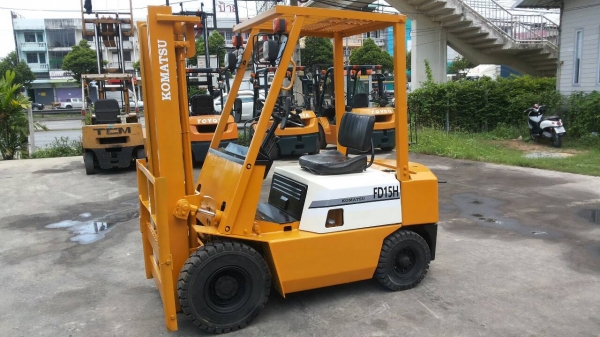 KOMATSU FD15-14 ขนาด1.5ตัน เสาสูง3เมตร เกียร์ธรรมดา เครื่องยนต์ดีเซลC240 ยางตันใหม่4เส้น รถญี่ปุ่นแท้ รับประกันเครื่องเกียร์6เดือน ราคาต่อรองได้ 0816161541วีรพล