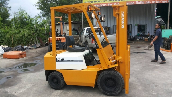 KOMATSU FD15-14 ขนาด1.5ตัน เสาสูง3เมตร เกียร์ธรรมดา เครื่องยนต์ดีเซลC240 ยางตันใหม่4เส้น รถญี่ปุ่นแท้ รับประกันเครื่องเกียร์6เดือน ราคาต่อรองได้ 0816161541วีรพล