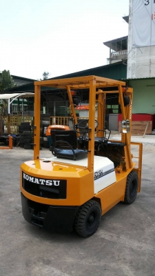 KOMATSU FD15-14 ขนาด1.5ตัน เสาสูง3เมตร เกียร์ธรรมดา เครื่องยนต์ดีเซลC240 ยางตันใหม่4เส้น รถญี่ปุ่นแท้ รับประกันเครื่องเกียร์6เดือน ราคาต่อรองได้ 0816161541วีรพล
