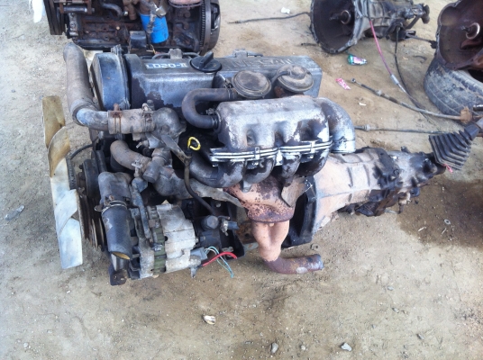 ขายเครื่องพร้อมเกียร์ นิสสัน LD20 ฝาเรียบ ขายเครื่องพร้อมเกียร์ นิสสัน LD20 ฝาเรียบ