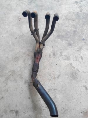 คอท่อไอเสีย ของHONDA CBR 400 CC  y 89 ราคา 1500 บาท