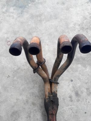 คอท่อไอเสีย ของHONDA CBR 400 CC  y 89 ราคา 1500 บาท