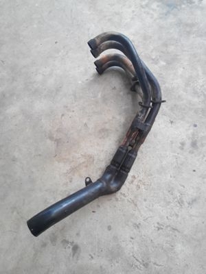 คอท่อไอเสีย ของHONDA CBR 400 CC  y 89 ราคา 1500 บาท