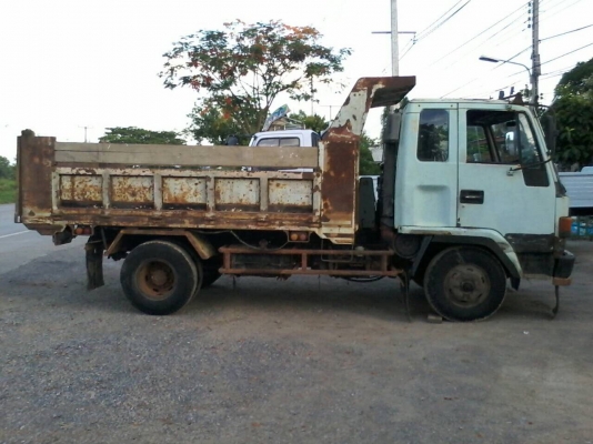 รถ6ล้อ ISUZU Rocky185แรงม้า กระบะดั้มดิน เบรคทิฟฟี่
