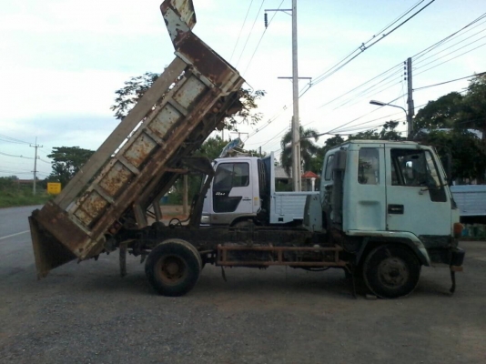 รถ6ล้อ ISUZU Rocky185แรงม้า กระบะดั้มดิน เบรคทิฟฟี่