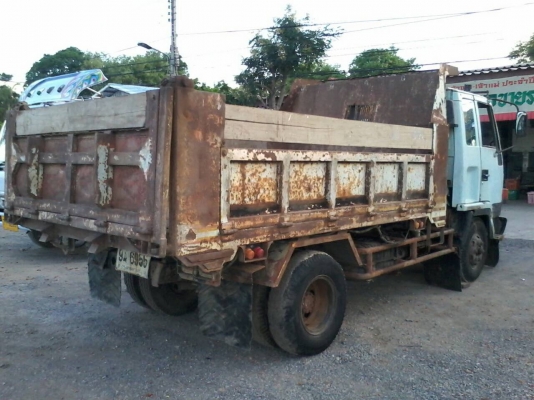 รถ6ล้อ ISUZU Rocky185แรงม้า กระบะดั้มดิน เบรคทิฟฟี่