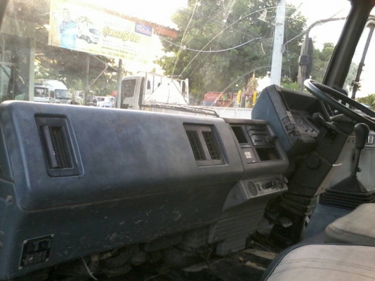 รถ6ล้อ ISUZU Rocky185แรงม้า กระบะดั้มดิน เบรคทิฟฟี่