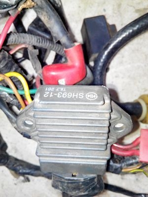 ขายแผ่น ชาร์ตกับชุดสายไฟ ของ HONDA CBR 400 y 89 ราคา 2500 บาท รวมส่ง