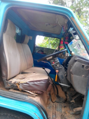 รถดั้ม 6 ล้อ NKR รถดั้ม 6 ล้อ NKR