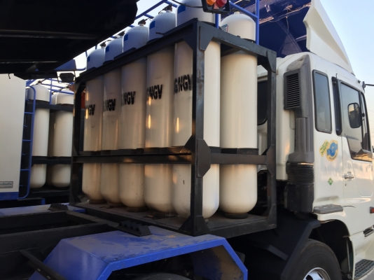 ขายเครื่องp11c Ngv พร้อมระบบแลถัง10ใบ