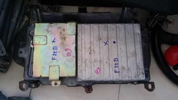 ขาย กล่องเครื่องยนต์ honda  F22a  B20B  D17a D16a