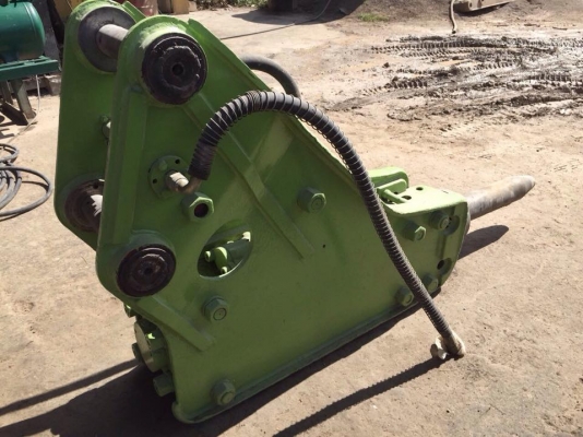 ขายหัวเบรคเกอร์ FURUKAWA ใส่แบคโฮ รุ่น PC-200. CAT 320. ZX-200