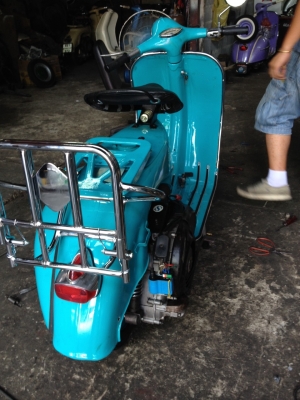 เอเซียเวสป้า---->>จัดส่งรถvespa 64ให้พี่โสภณ ที่สุพรรณ เรียบร้อย 17/05/2558