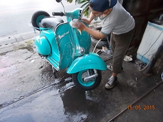 เอเซียเวสป้า---->>จัดส่งรถvespa 64ให้พี่โสภณ ที่สุพรรณ เรียบร้อย 17/05/2558