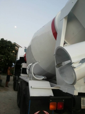 ขายรถสิบล้อโม่ปูน