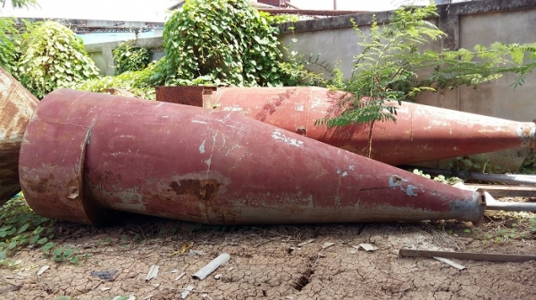 ถังบอลลูนหรือไซโคลน เหล็กหนา ๆ