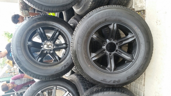 ล้อแม็กเล็บเหยี่ยว17 พร้อมยาง