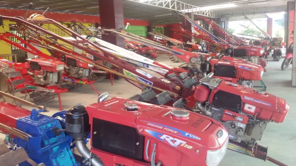 จะชื้อเครื่องมือสอง ตูโบต้า ย้งม้า โทรมาหาเราได้ที่เบอร์0813655997